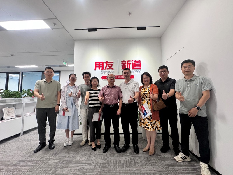 访企拓岗促就业 产教融合育新人...